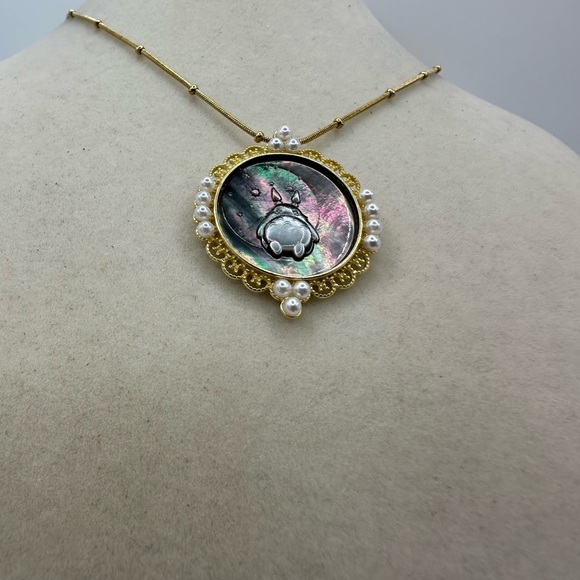 None Jewelry - Round Gold Tone Silver 925 and Black Shell Totoro Pendant on Ball Chain